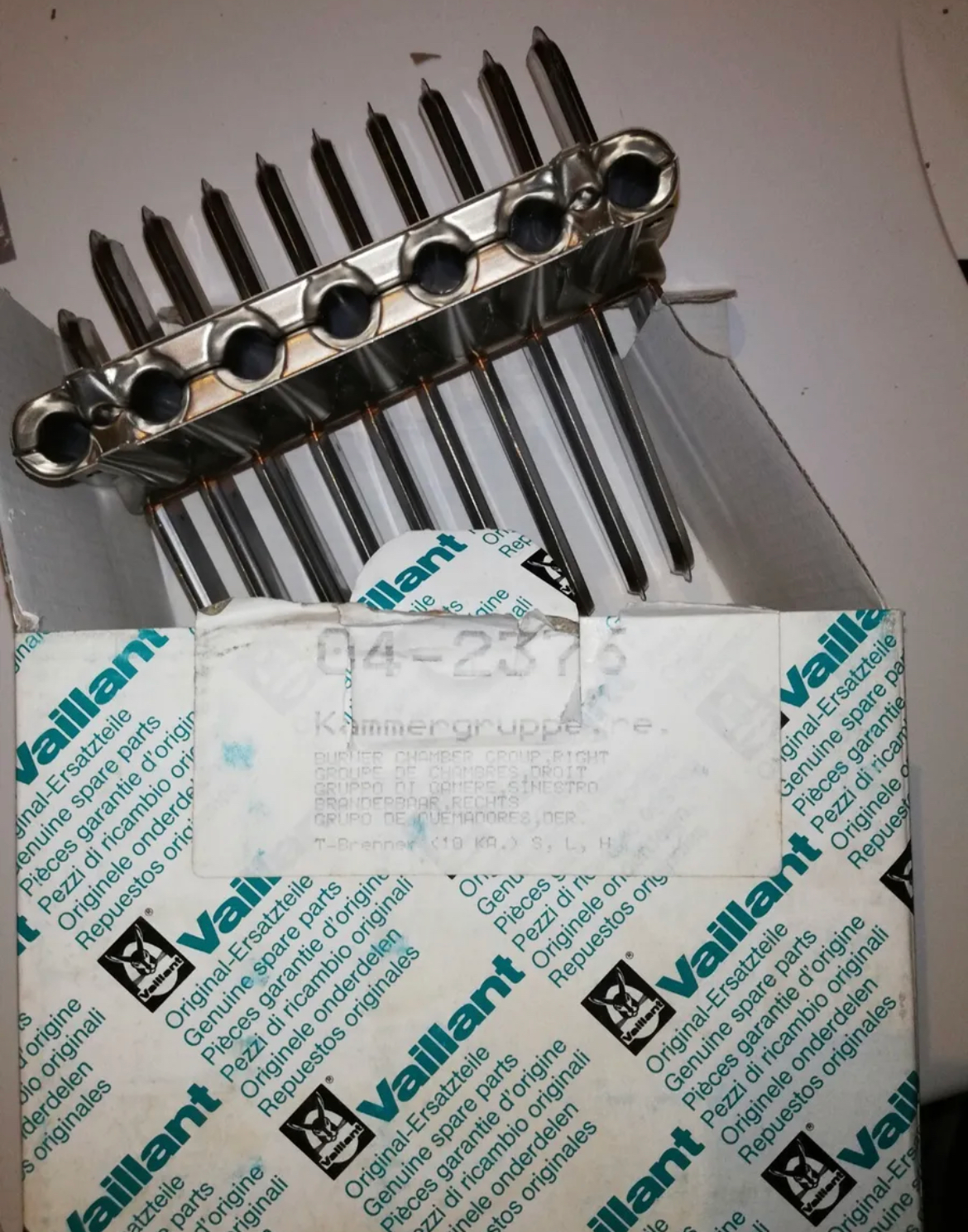 VAILLANT BRUCIATORE CAMERA gruppo L sinistra 042376 autentico